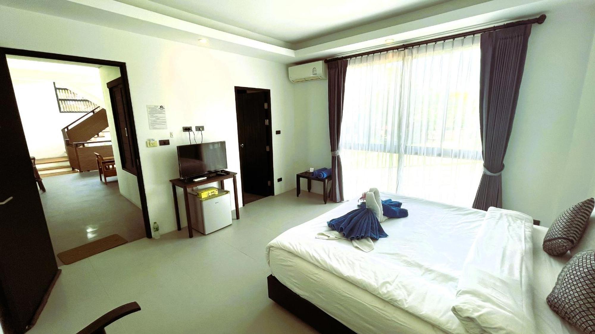 Rockstar Beach Apartments Bang Rak Beach  Exterior foto