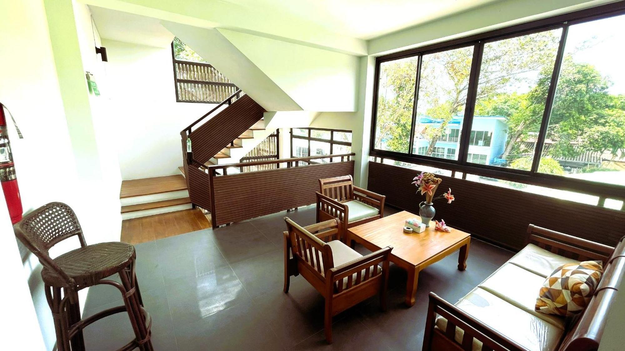 Rockstar Beach Apartments Bang Rak Beach  Exterior foto