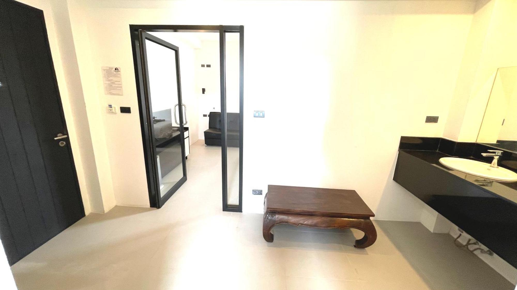 Rockstar Beach Apartments Bang Rak Beach  Exterior foto