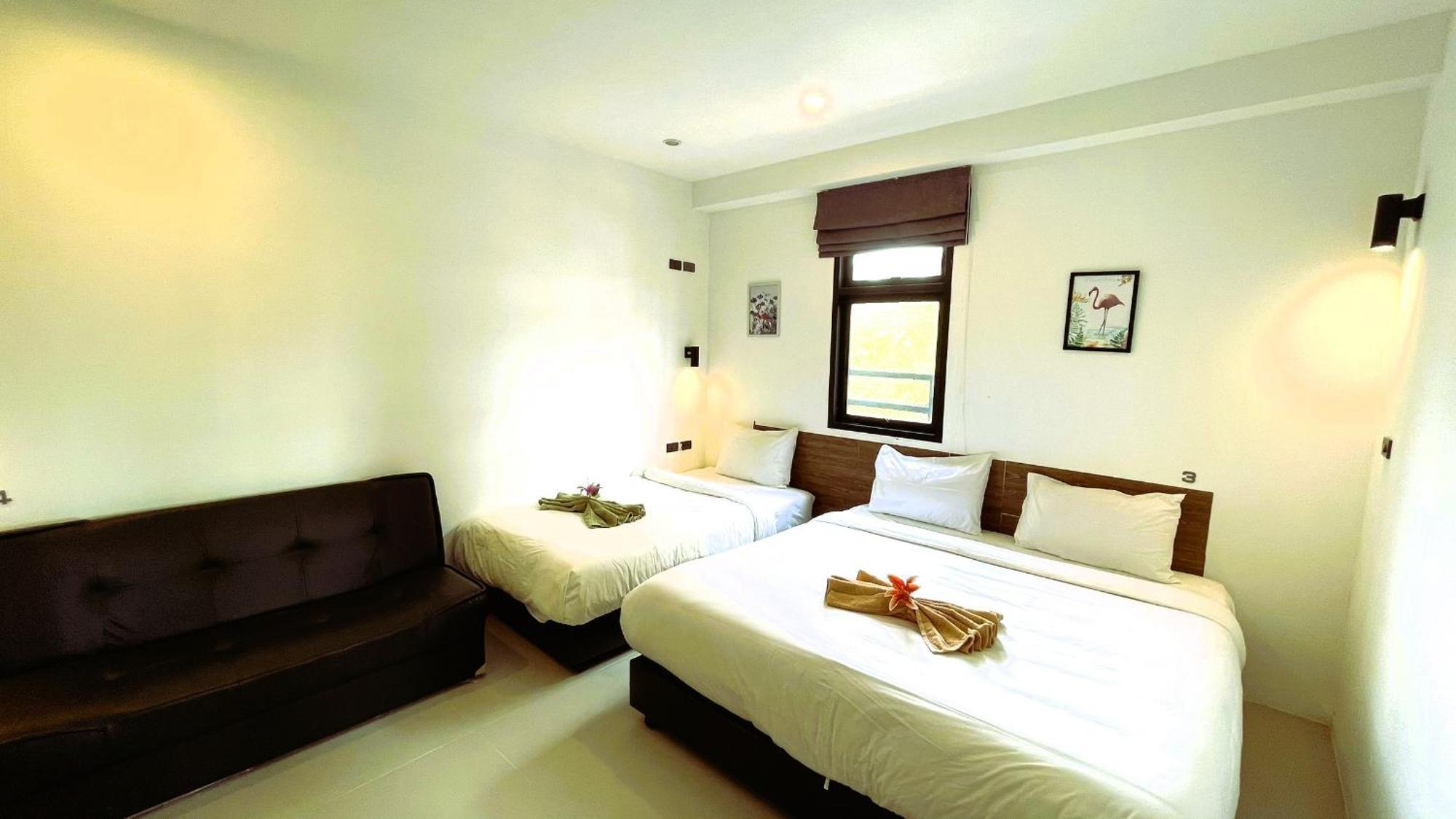 Rockstar Beach Apartments Bang Rak Beach  Exterior foto