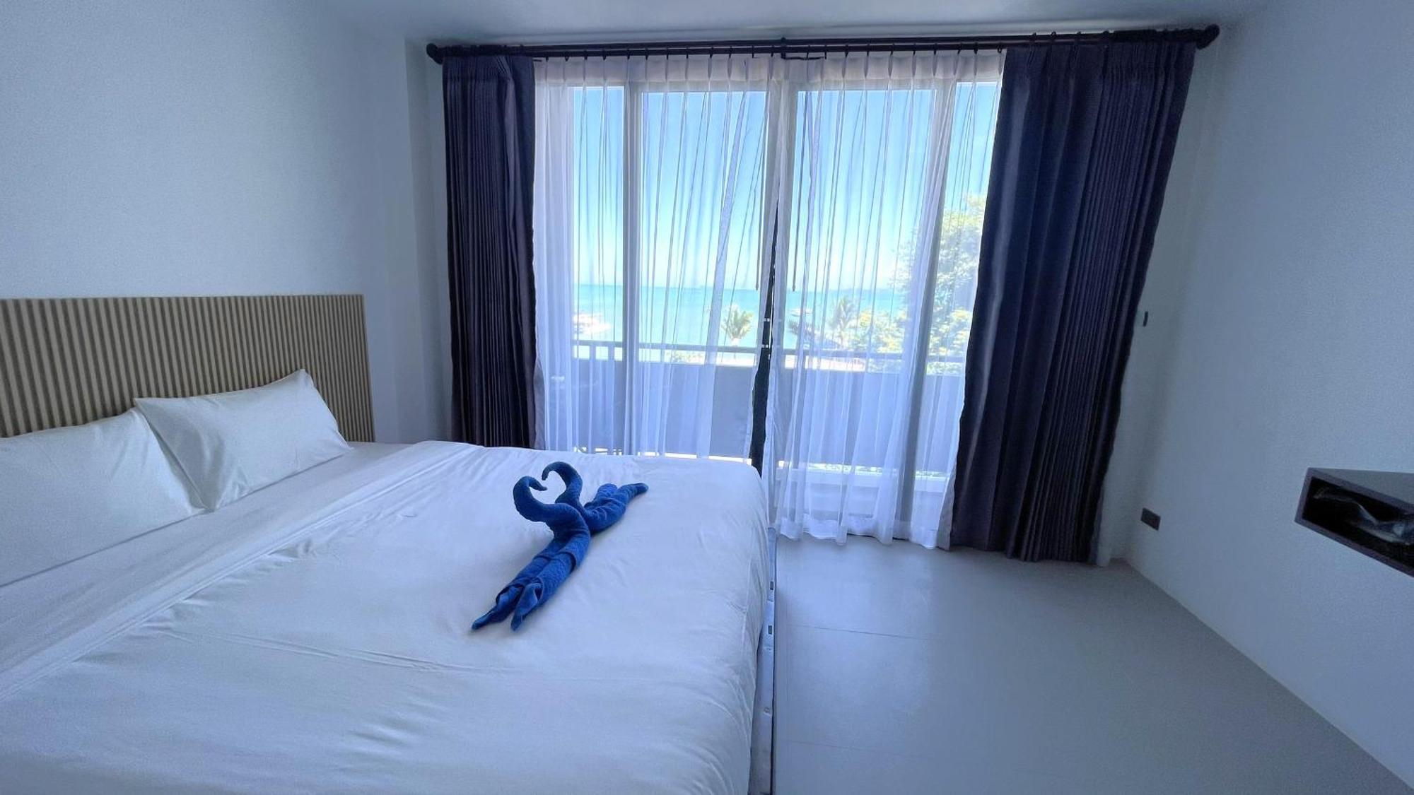 Rockstar Beach Apartments Bang Rak Beach  Exterior foto
